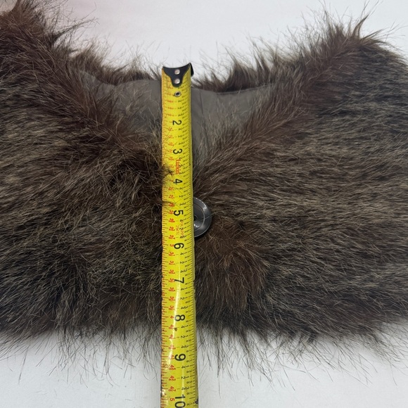 Elegant Faux Fur Shawl in Brown - Picture 10 of 12